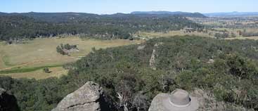 More views from the lookout from your farmstay accommodation at Franks Breakaway, Mudgee0Rylstone